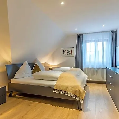 Rh-appartements 15 Minuten Von Basel Im Dorf Ruehrberg