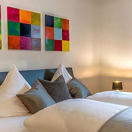 Apartmanhotel Rh-appartements 15 Minuten Von Basel Im Dorf Ruehrberg 4*