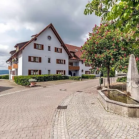 Rh-appartements 15 Minuten Von Basel Im Dorf Ruehrberg Apartmanhotel 4*